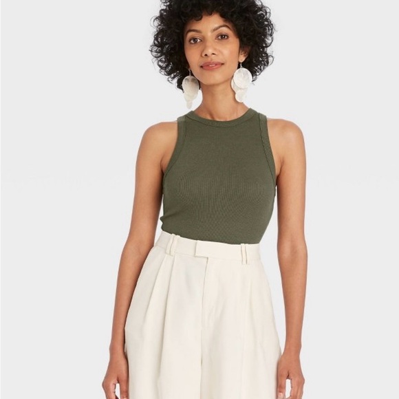 Vivo Everyday Tank Top - Light Olive